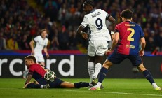 星空体育app-包含巴萨披荆斩棘，惊险晋级欧冠八强的词条