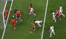 星空体育网站入口-欧洲预选赛场面火爆，球员拼尽全力的简单介绍