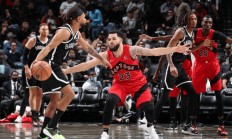 星空体育官方入口-篮网队惊险取胜，保持不败壁垒