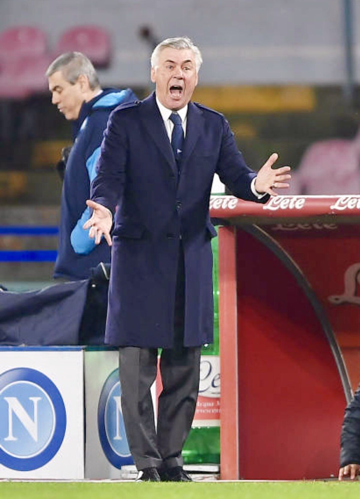 包含安切洛蒂：那不勒斯败局起因需尽快找到的词条