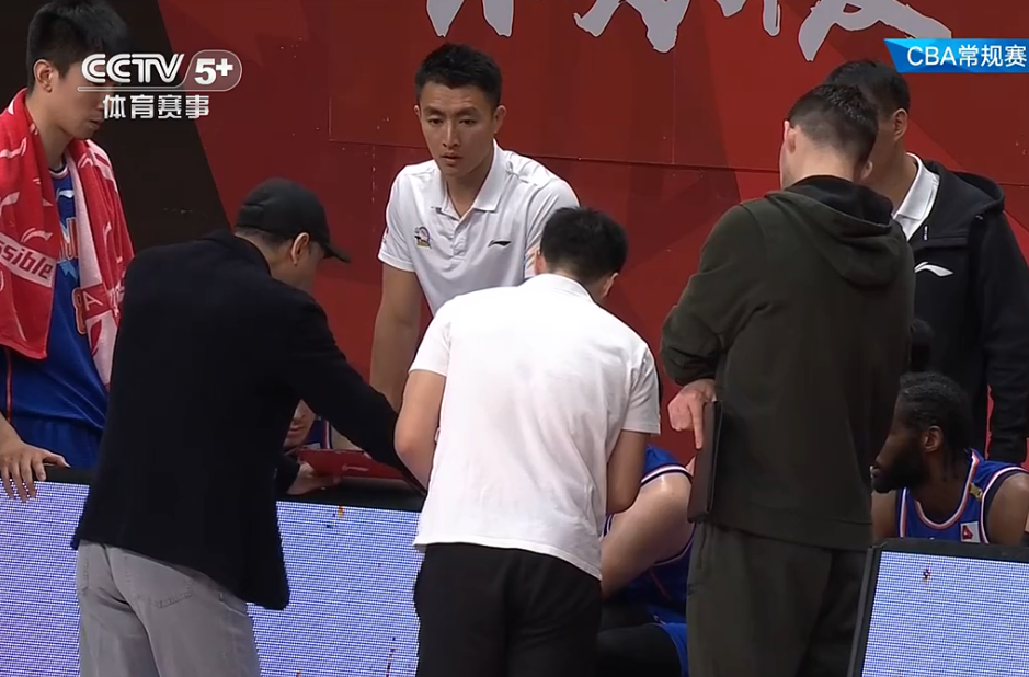 甘肃队惨遭湖北队逆转，再度遭遇失利