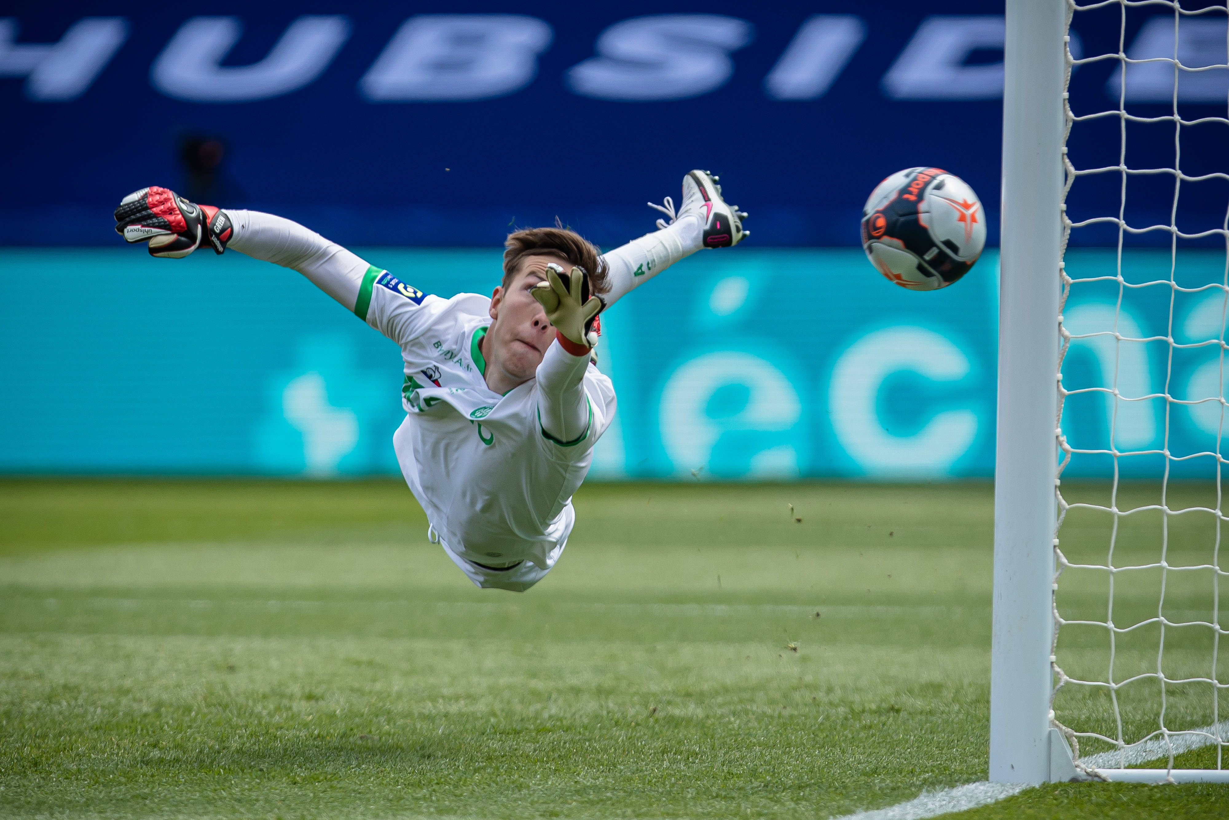 尼斯客场败北，球队状态不容乐观