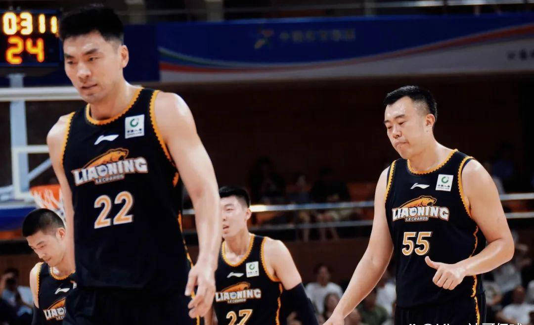 辽宁男篮遭遇困境，球队面临挑战
