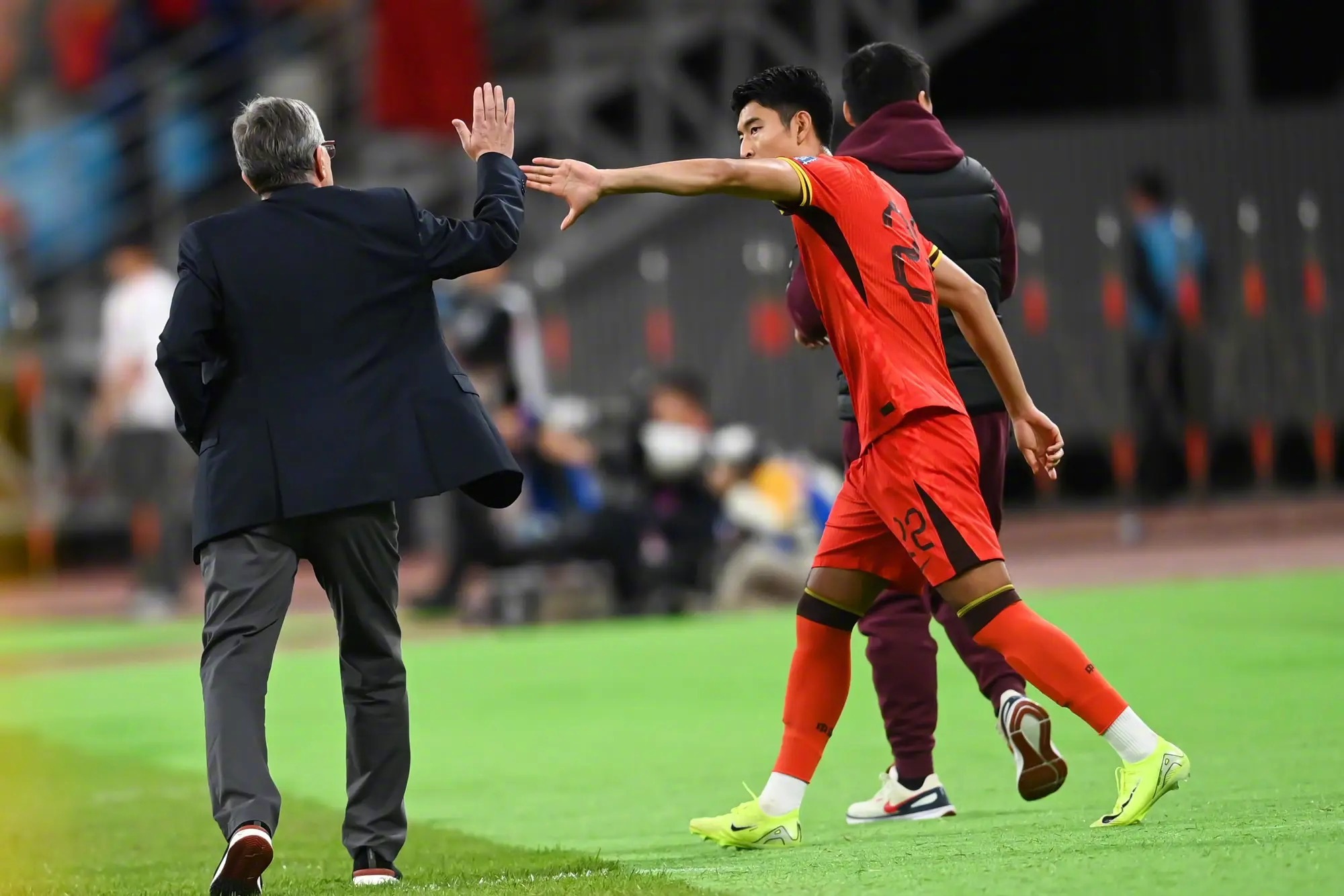 高水平对抗:世界级足球赛事势必掀起热潮的简单介绍 高水平对抗:世界级足球赛事势必掀起热潮的简单介绍