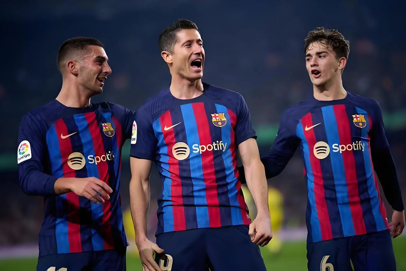 包含红蓝军团争霸赛场,胜负未定的词条 包含红蓝军团争霸赛场,胜负未定的词条