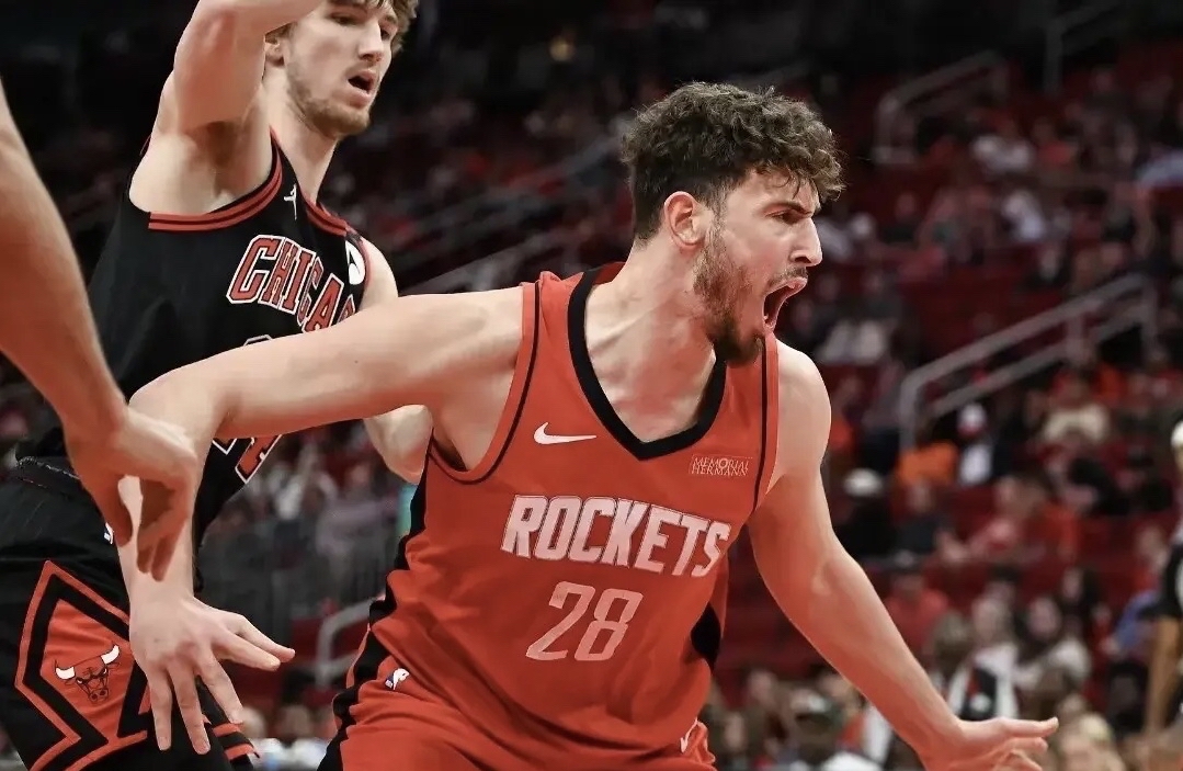 公牛球迷疯狂欢呼!主场连胜助力球队进入西部前八的简单介绍 公牛球迷疯狂欢呼!主场连胜助力球队进入西部前八的简单介绍