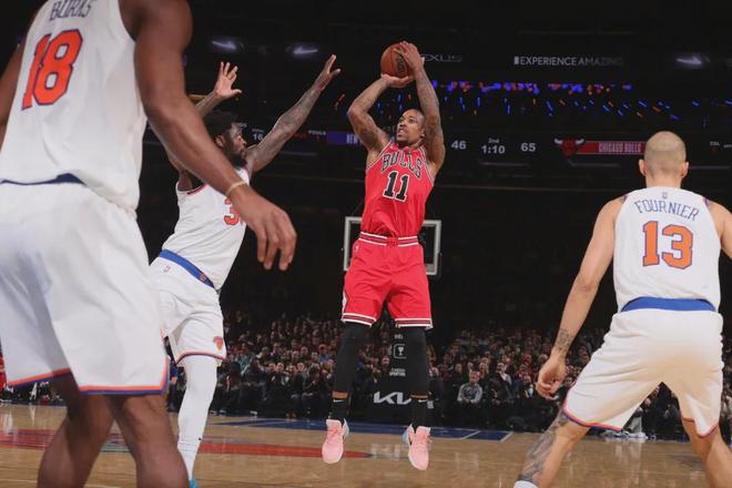 马刺大胜灰熊,德罗赞拿下三双 马刺大胜灰熊,德罗赞拿下三双