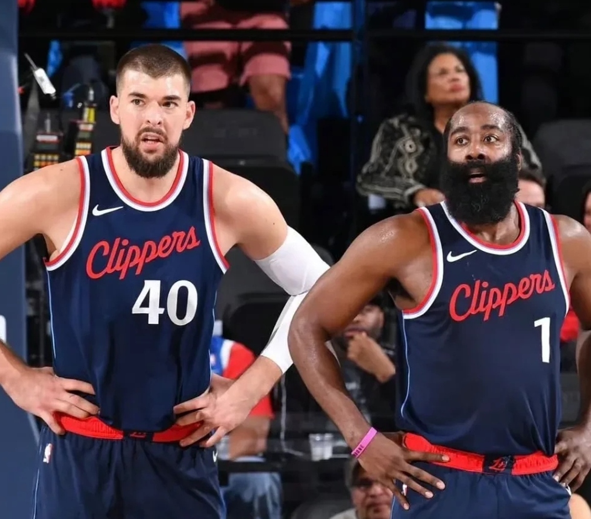 快船100比112输给灰熊，吞下两连败